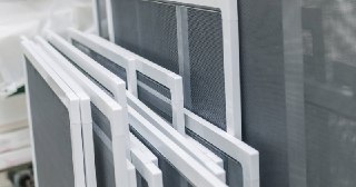 Москитные сетки на пластиковые окна Мичуринск купить по цене от 917 руб.